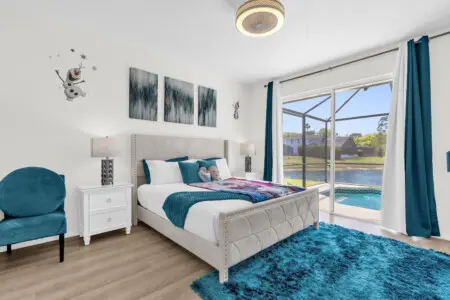 Frozen themed bedroom