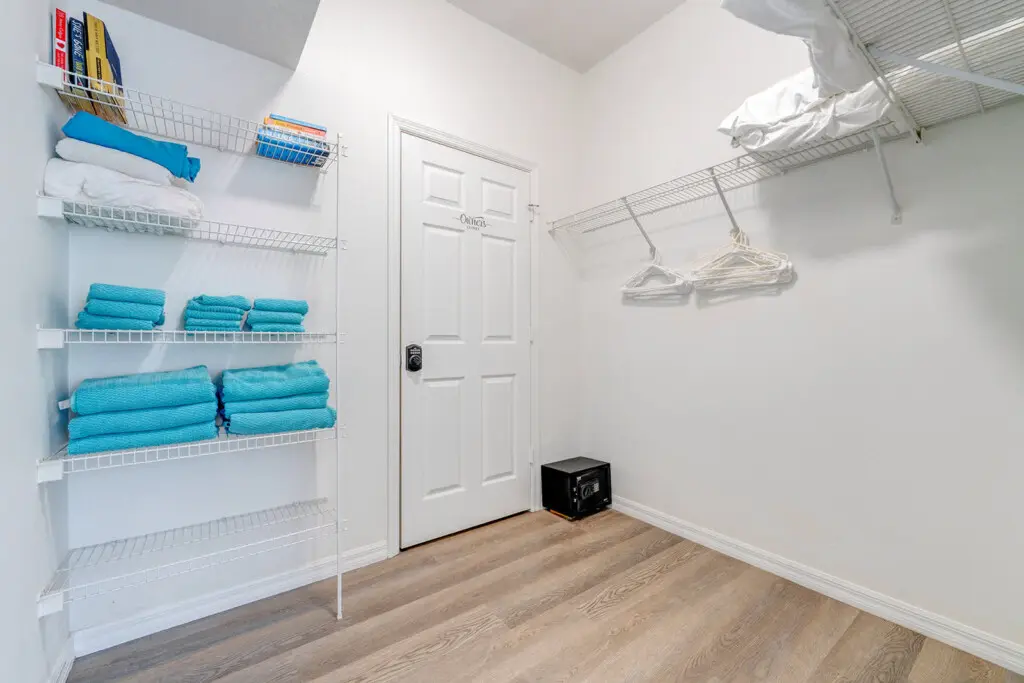 Master Bedroom Closet